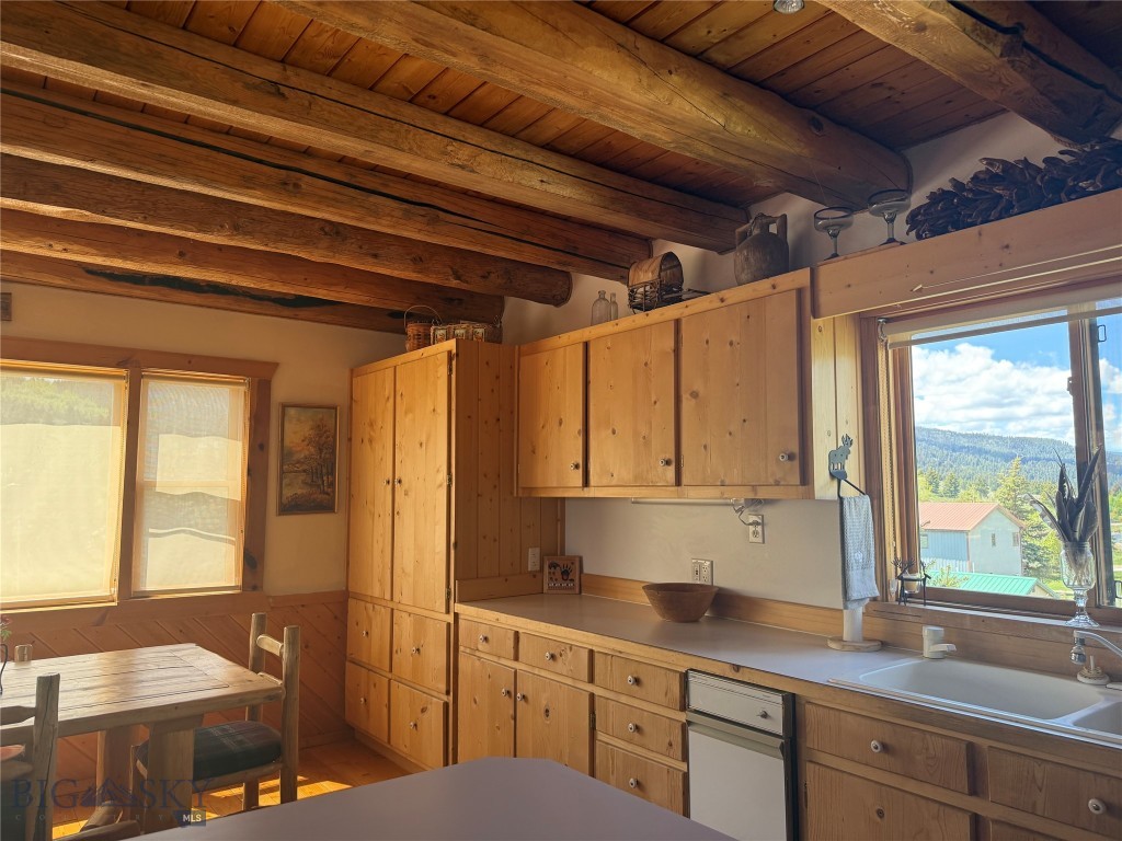 12 Sturdy Lane Property Photo 14