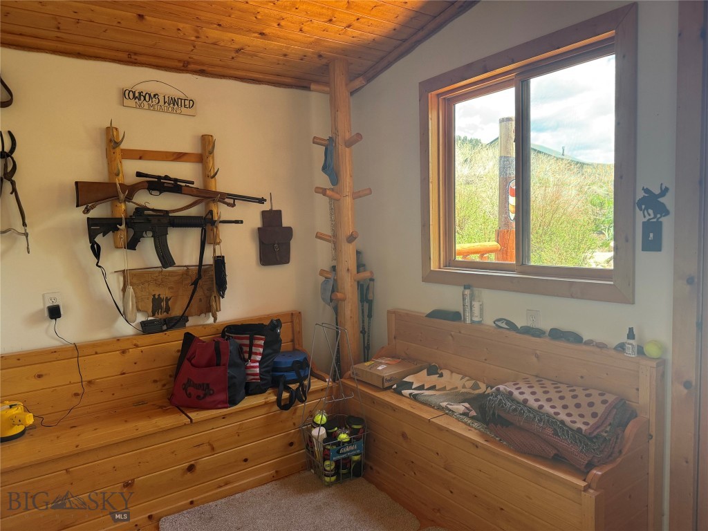 12 Sturdy Lane Property Photo 16