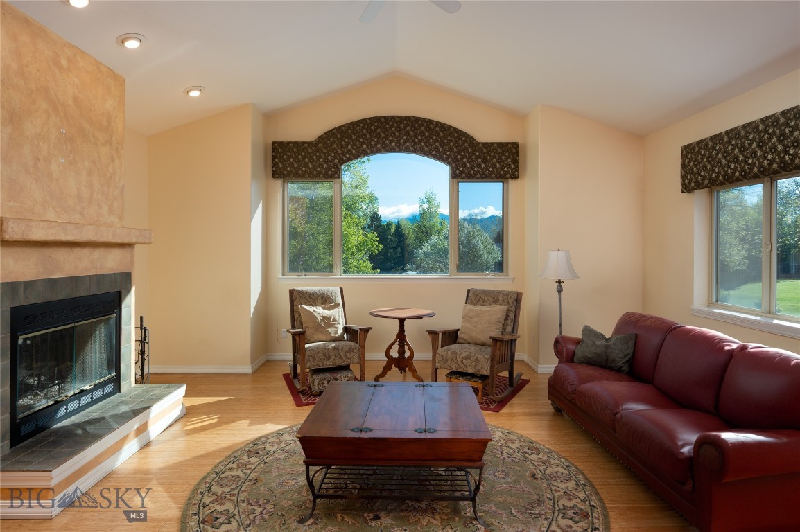 505 E Granite Property Photo 4