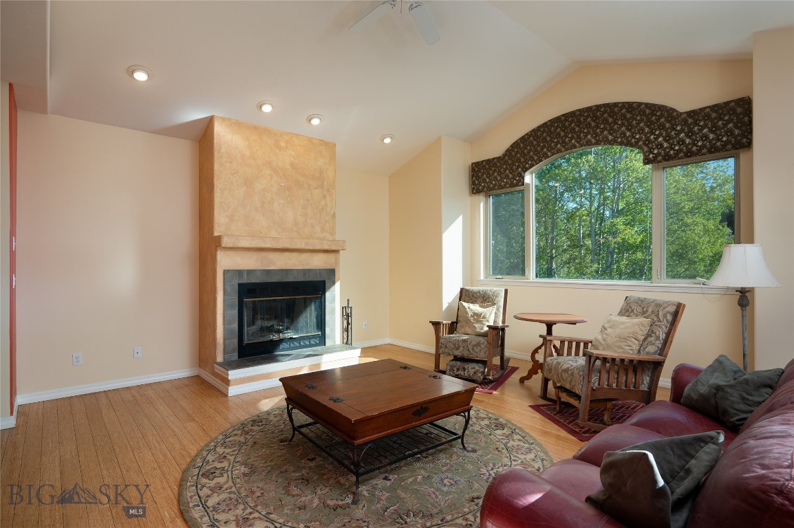505 E Granite Property Photo 6