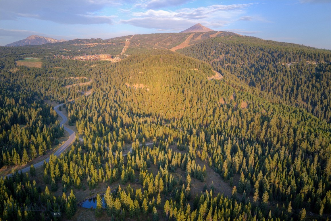 208 Outlook Trail Property Photo 22