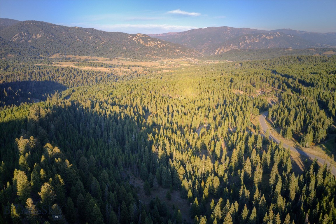208 Outlook Trail Property Photo 26