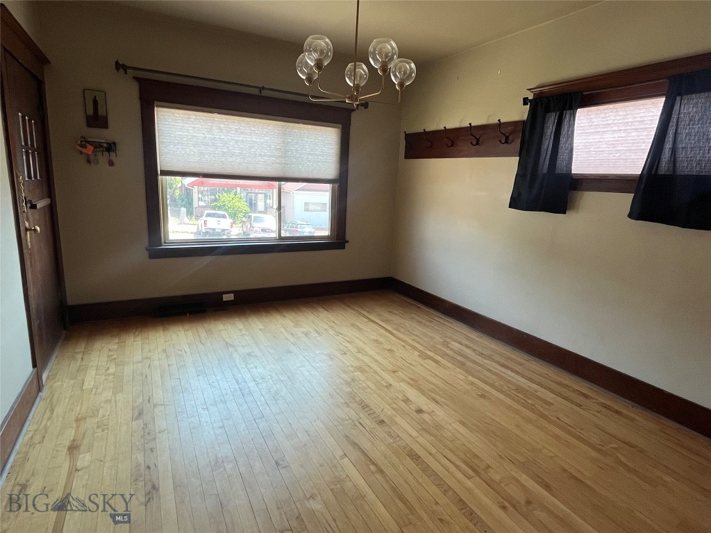 521 S Washington Property Photo 10