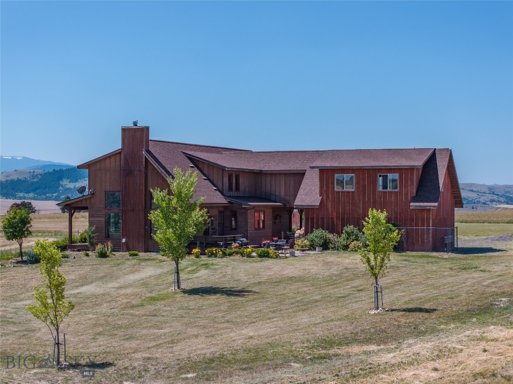 935 Bates Road Property Photo 4