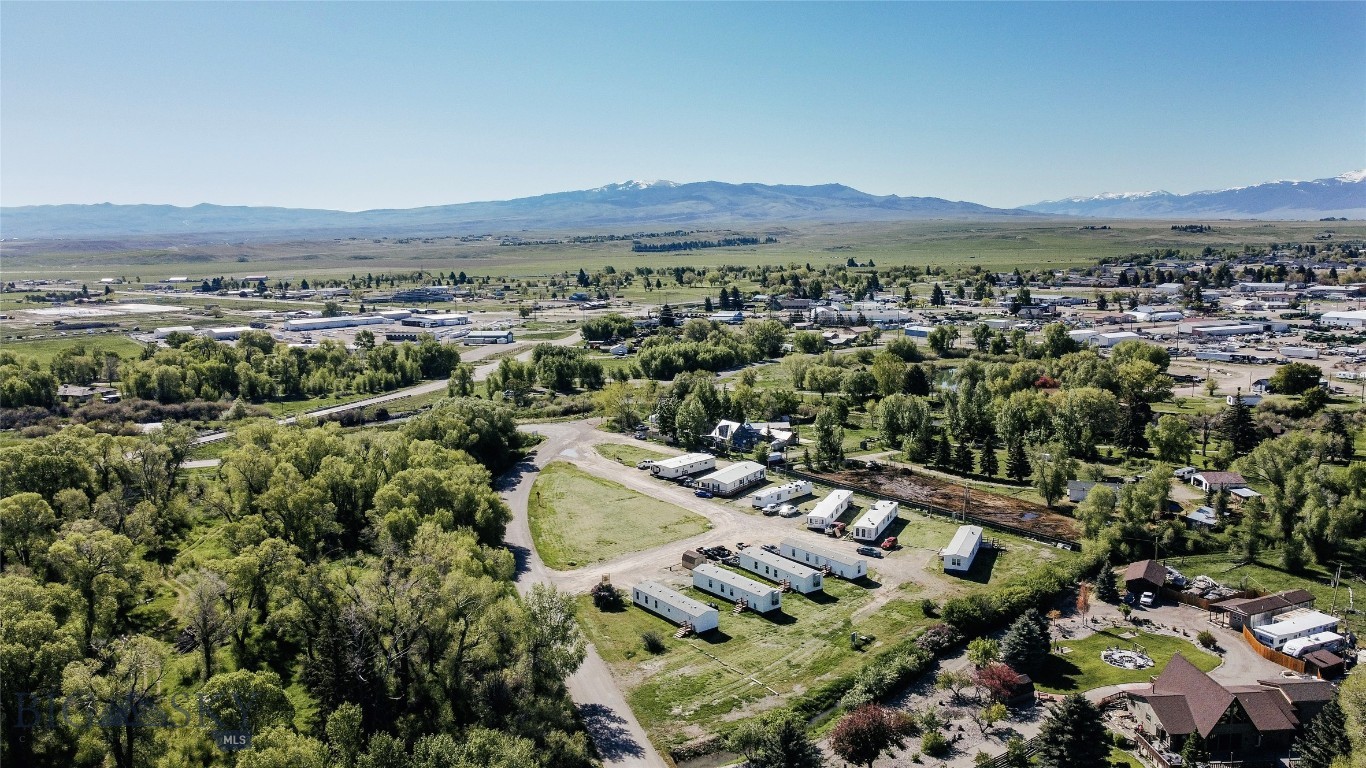 250 Pioneer Drive Property Photo 3