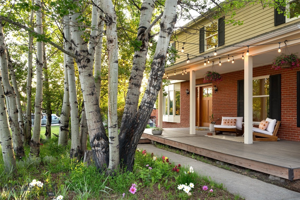8373 Goldenstein Lane Property Photo