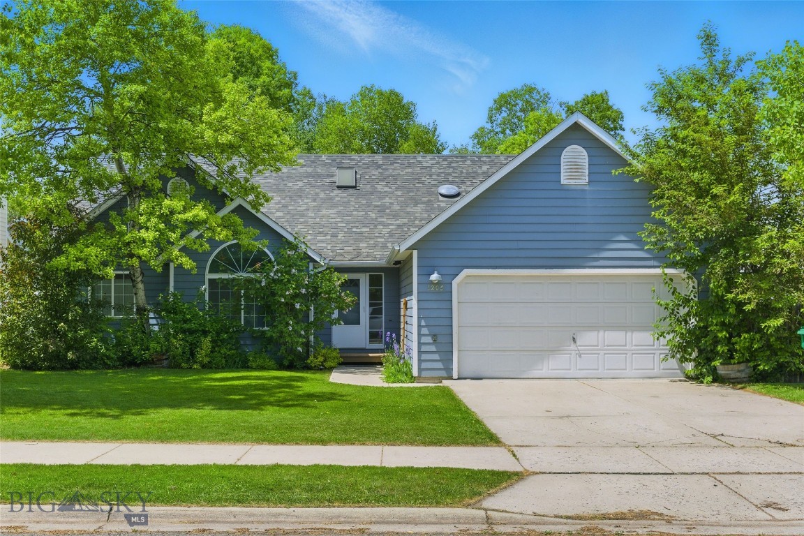 1205 Brentwood Property Photo 1