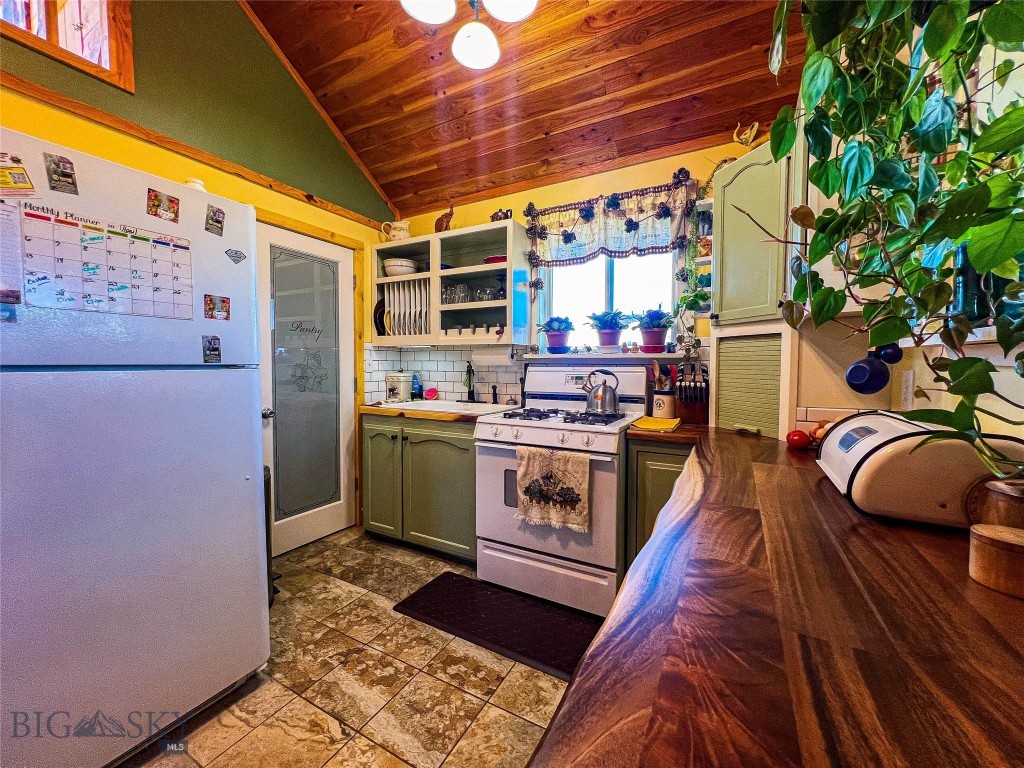 4000 Going To Sun Road Property Photo 5