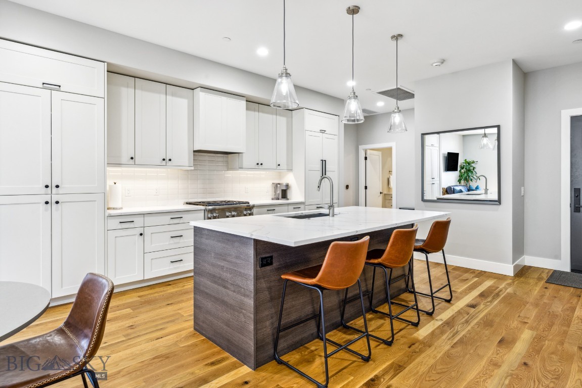 5 W Mendenhall 417