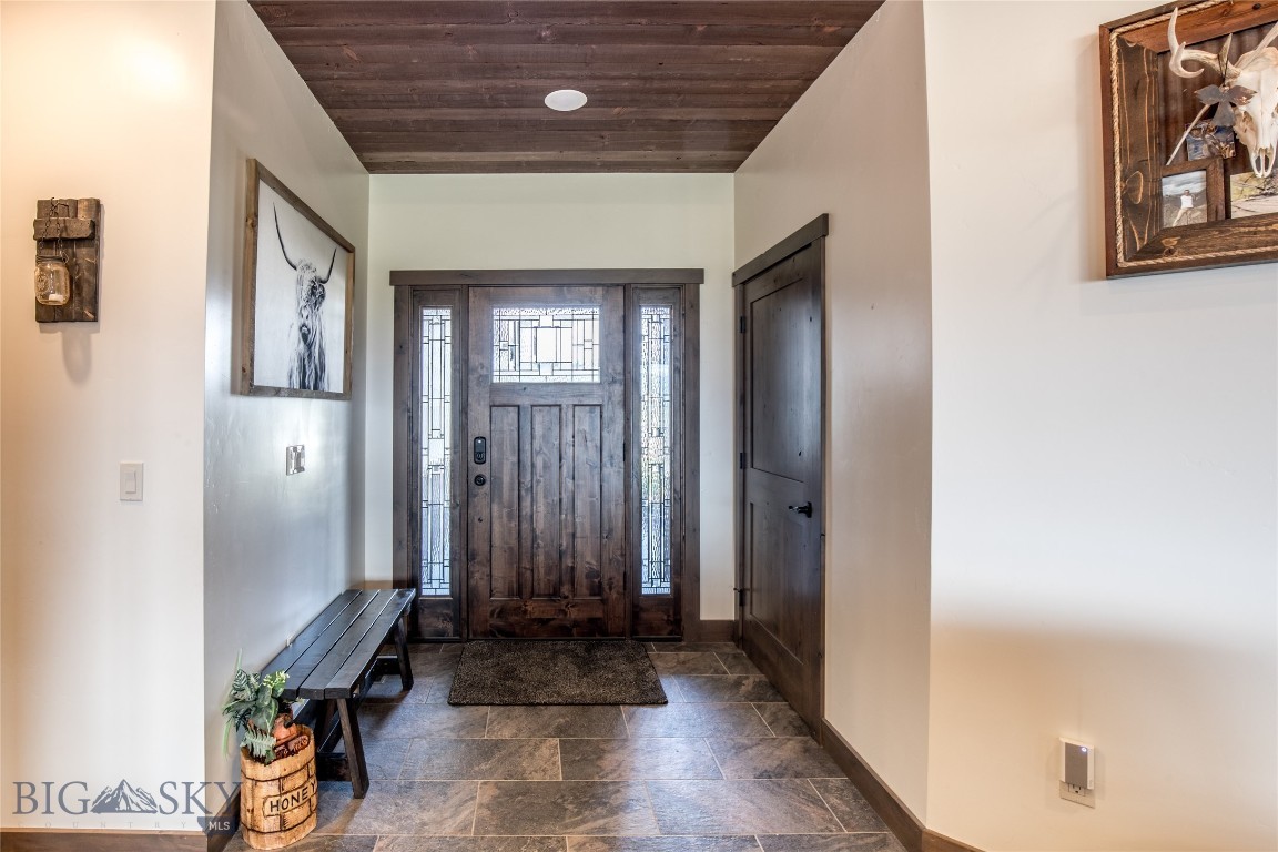8 Sunset Court Property Photo 5