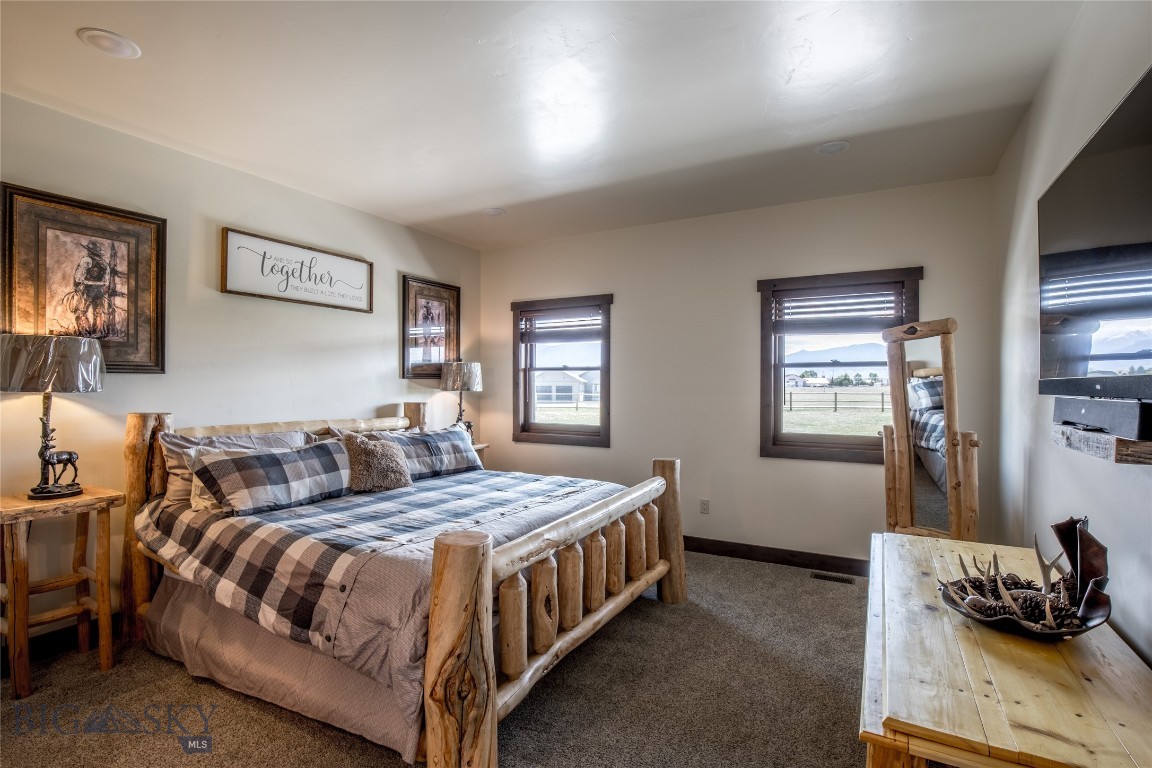8 Sunset Court Property Photo 17
