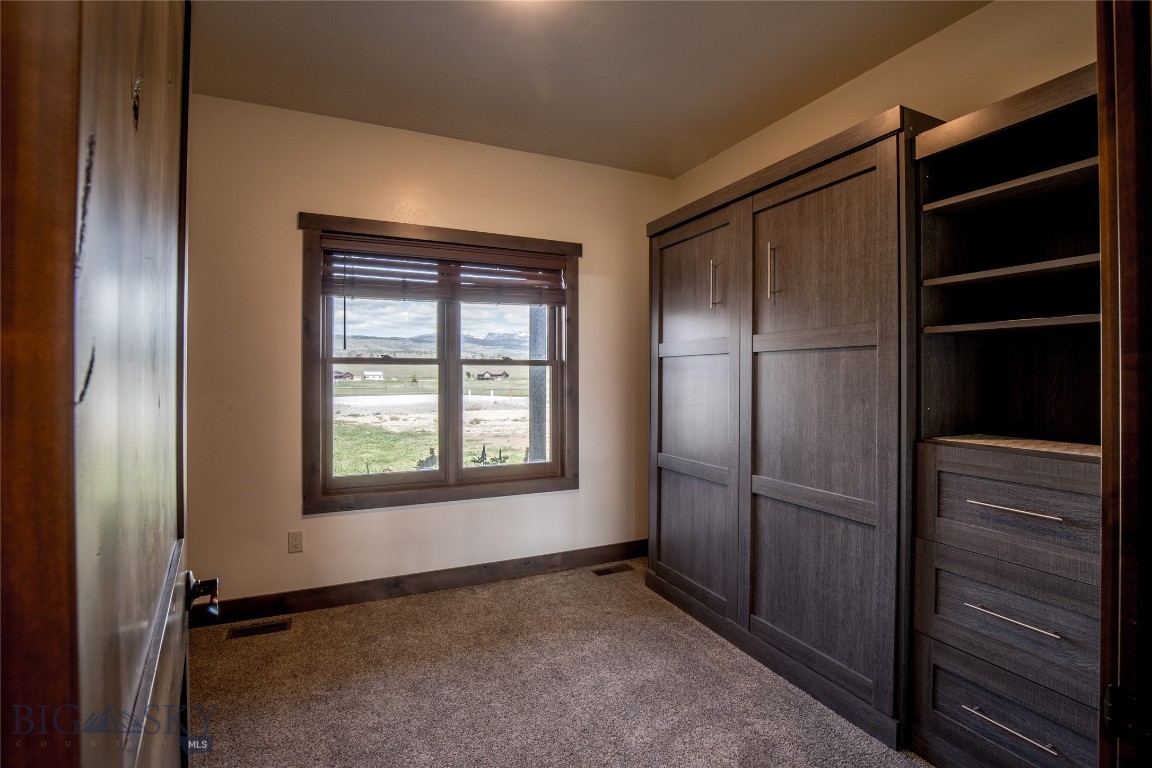 8 Sunset Court Property Photo 24