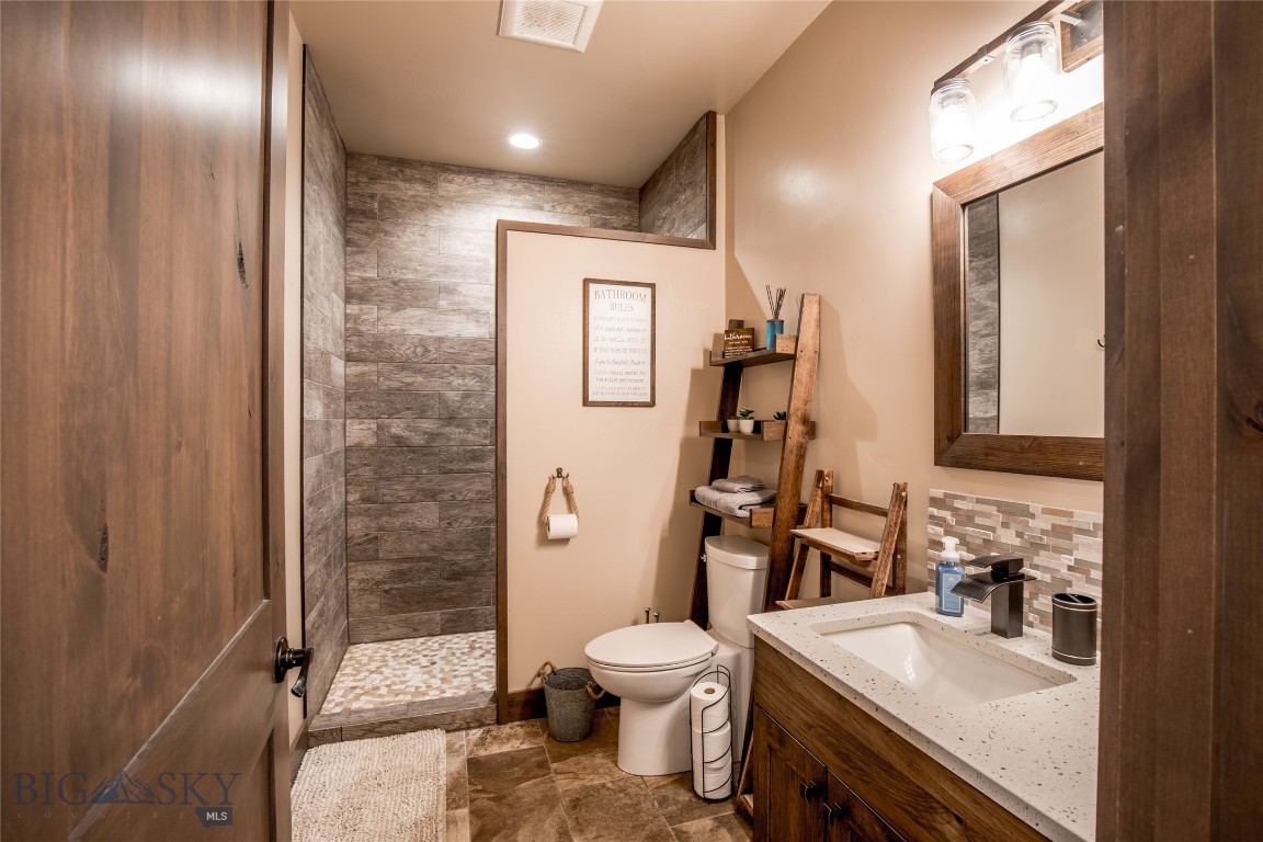 8 Sunset Court Property Photo 26