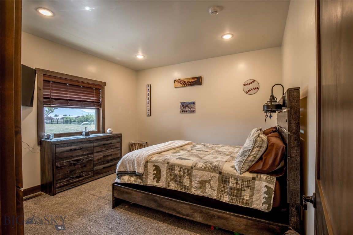 8 Sunset Court Property Photo 36