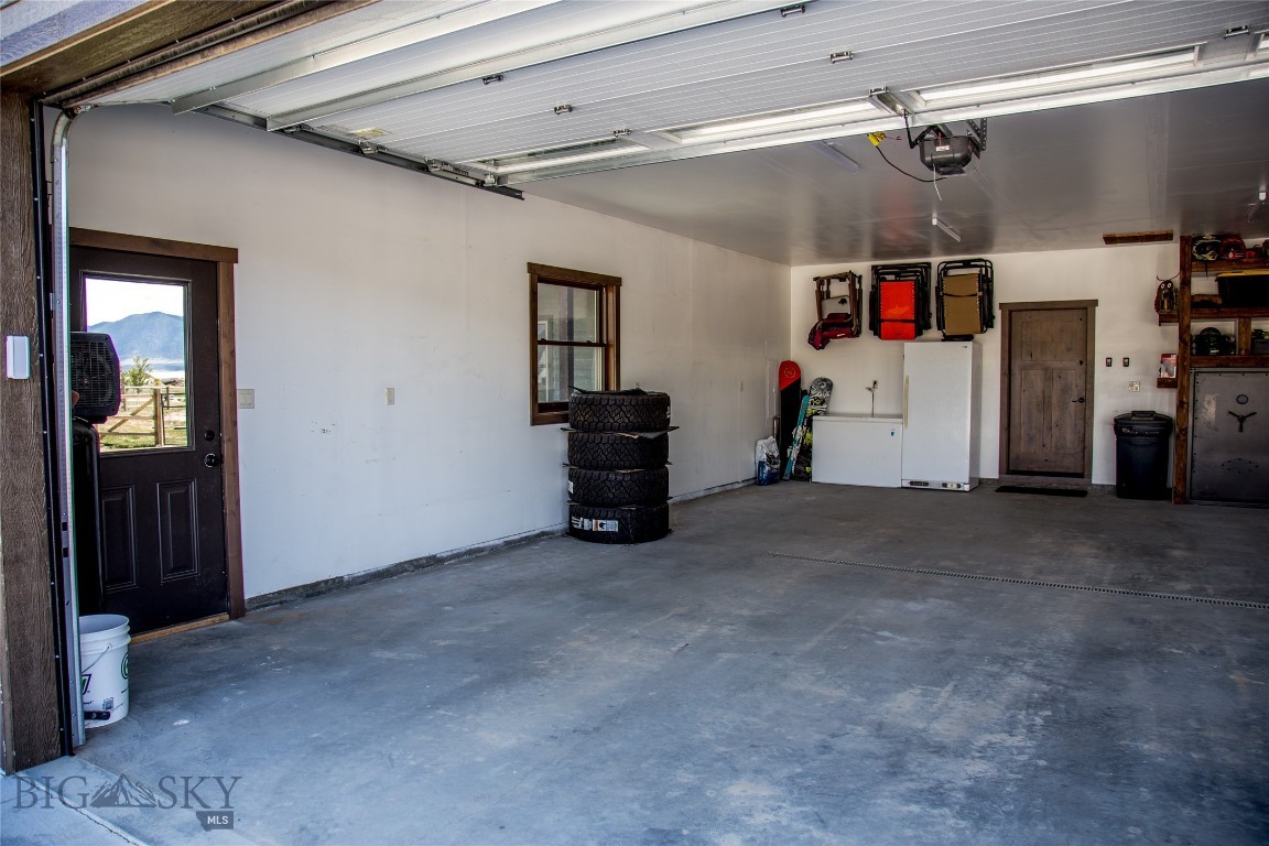 8 Sunset Court Property Photo 38