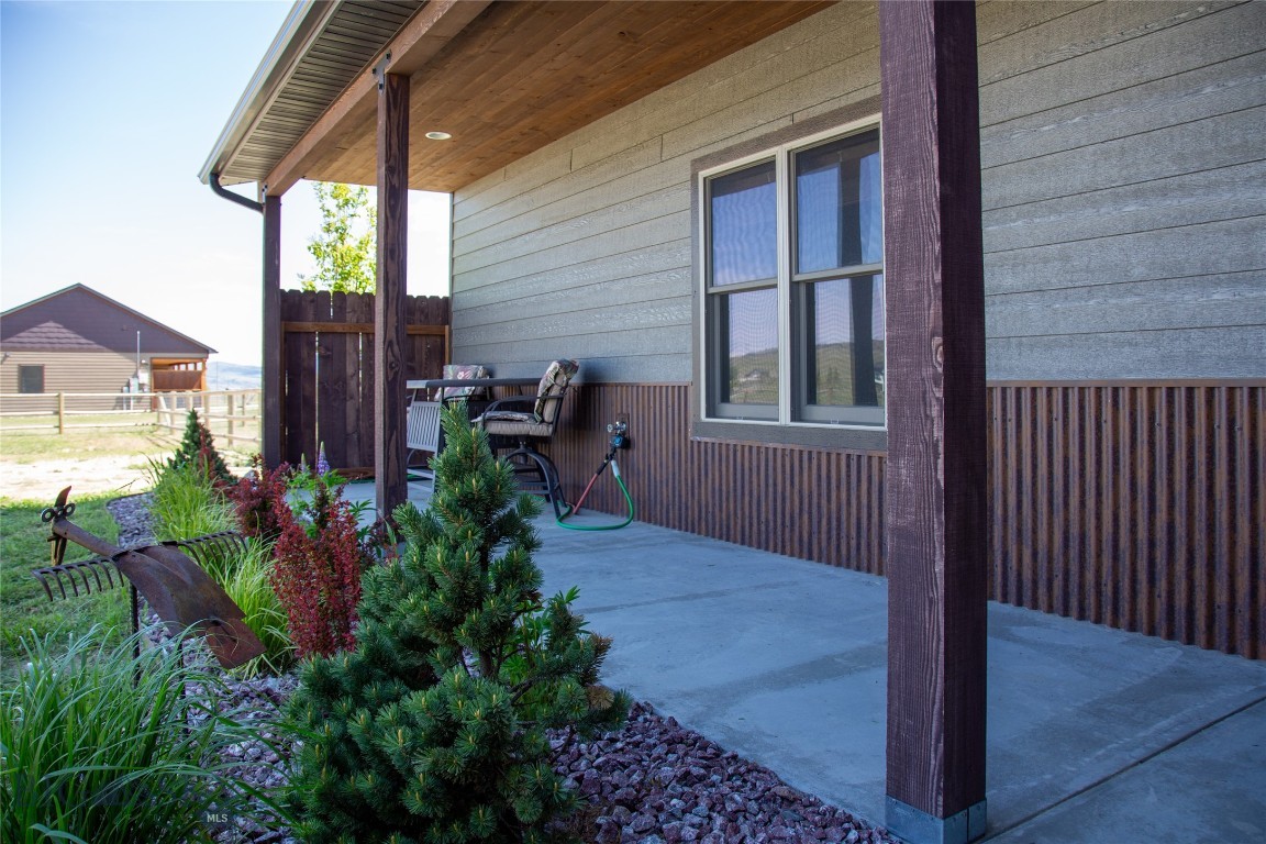 8 Sunset Court Property Photo 41