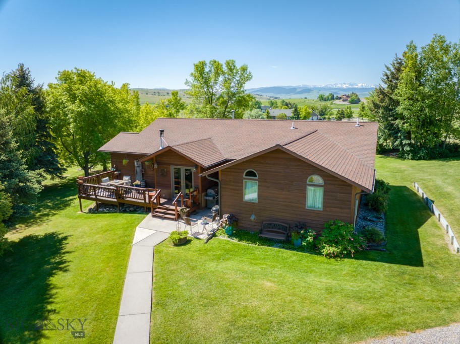 886 Wierda Way Property Photo 1
