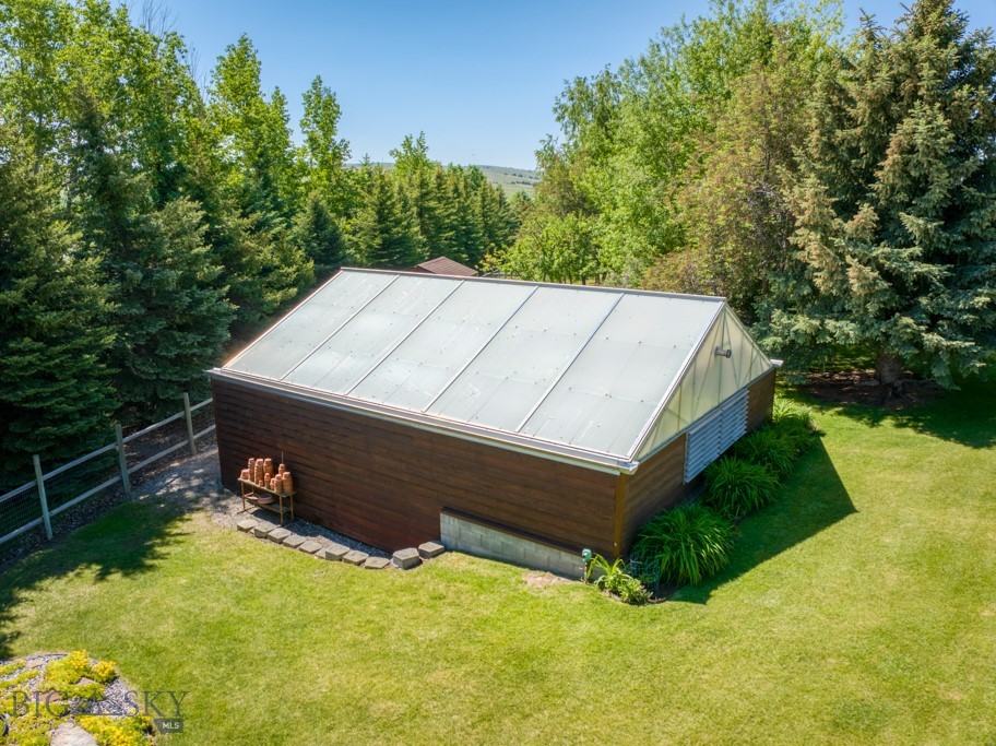 886 Wierda Way Property Photo 37