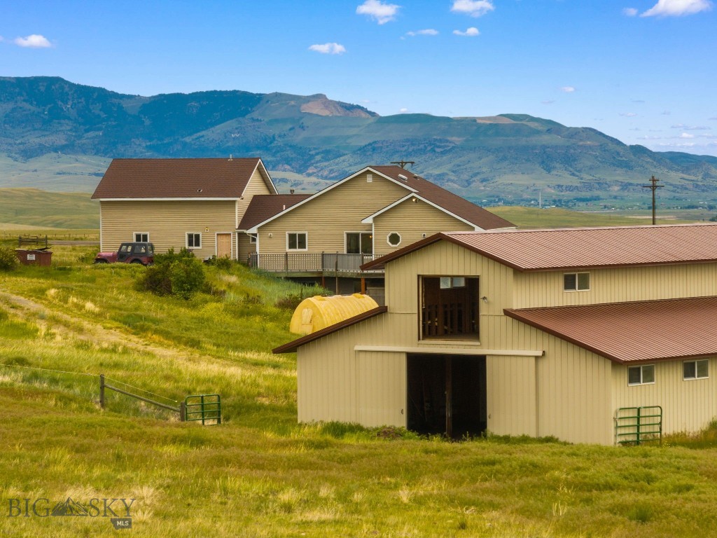 6385 Mt Highway 41 Property Photo 1