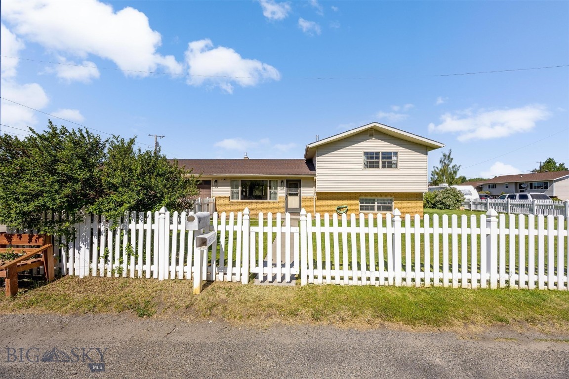 3301 Albany Property Photo 2