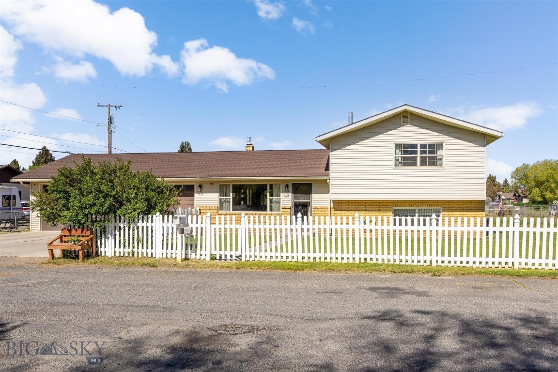 3301 Albany Property Photo 3