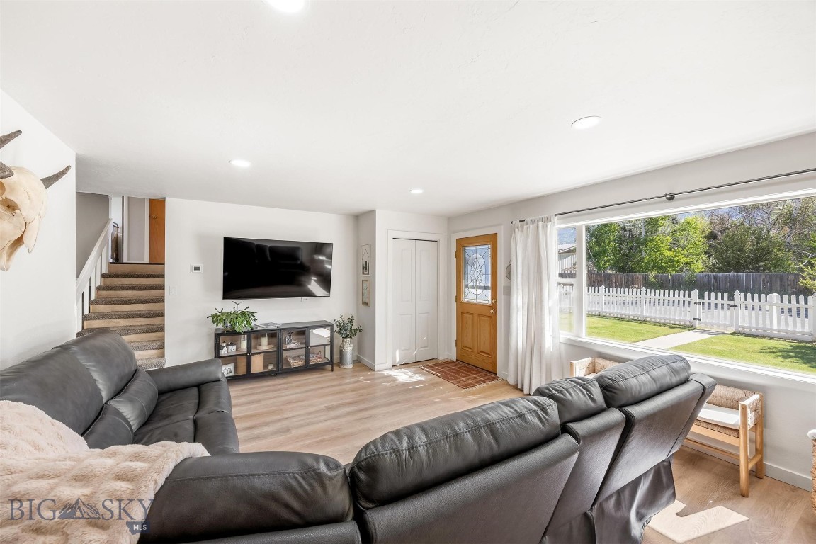 3301 Albany Property Photo 8