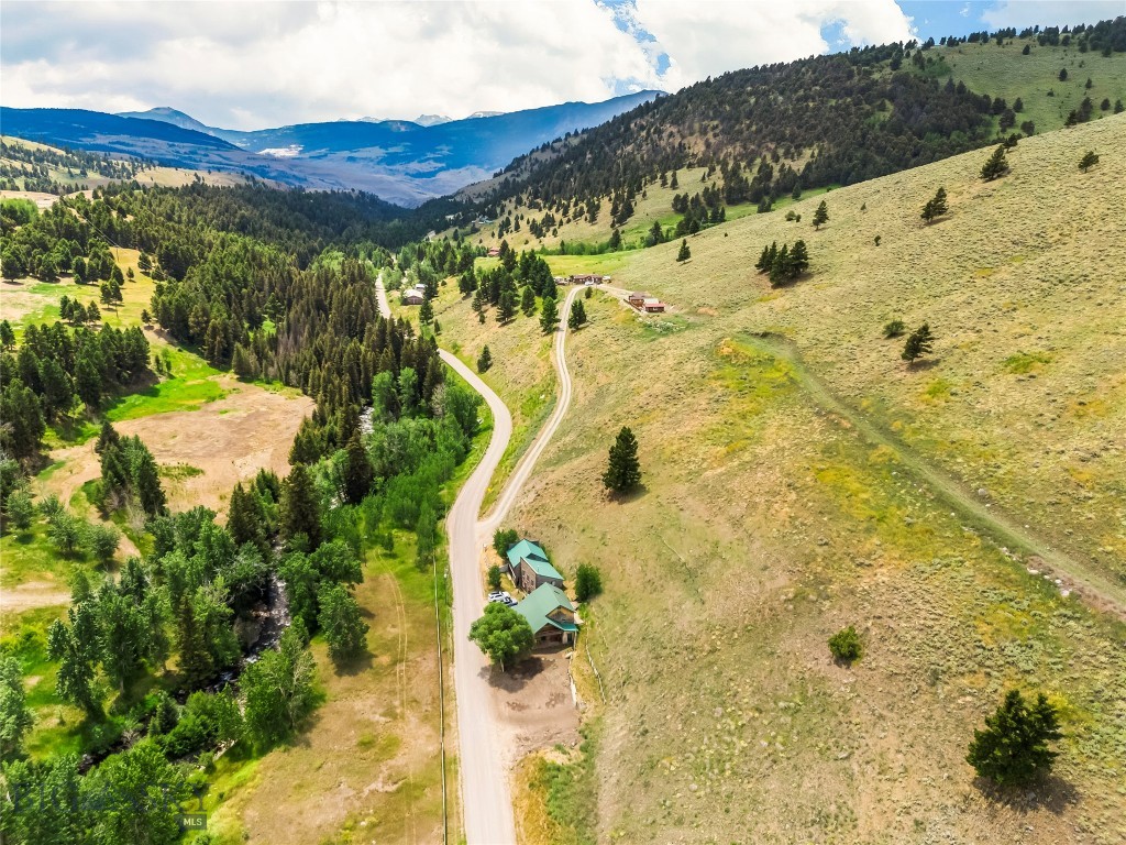 537 Jardine Road Property Photo 4