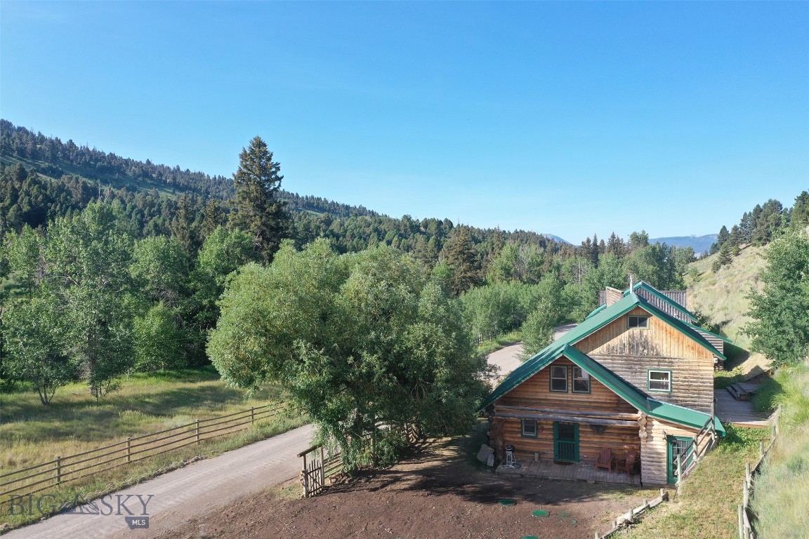 537 Jardine Road Property Photo 5