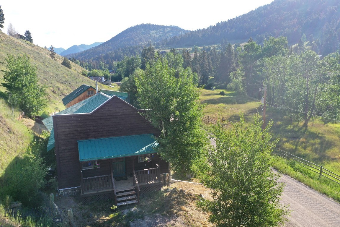 537 Jardine Road Property Photo 7