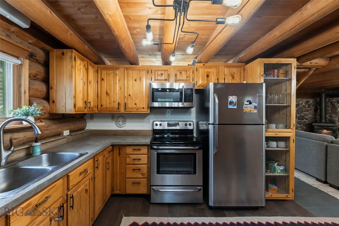 537 Jardine Road Property Photo 10