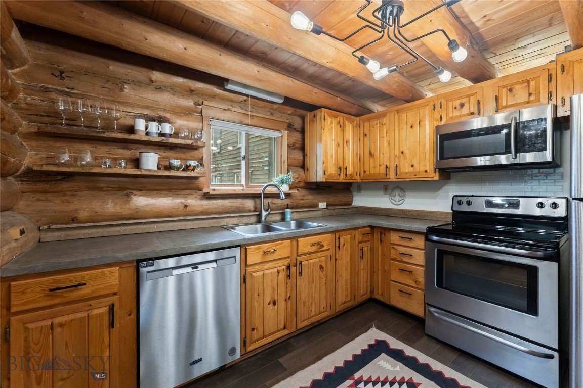 537 Jardine Road Property Photo 11