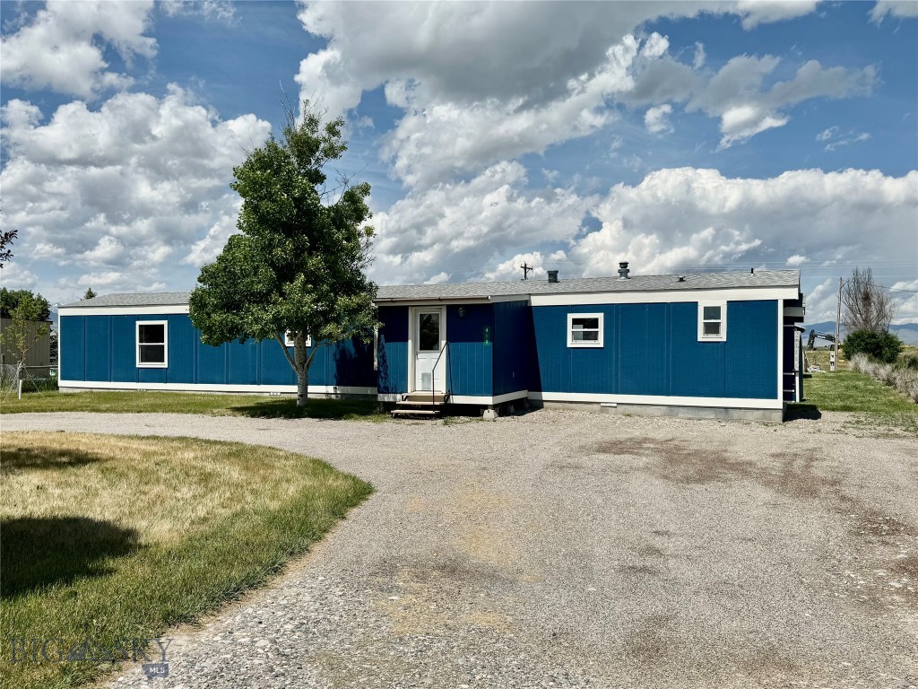 410 Meadowlark Drive Property Photo 1