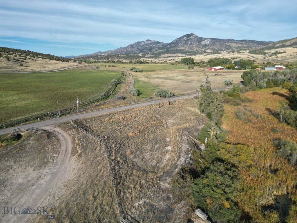 24 Old Mt Hwy 10 Property Photo 1