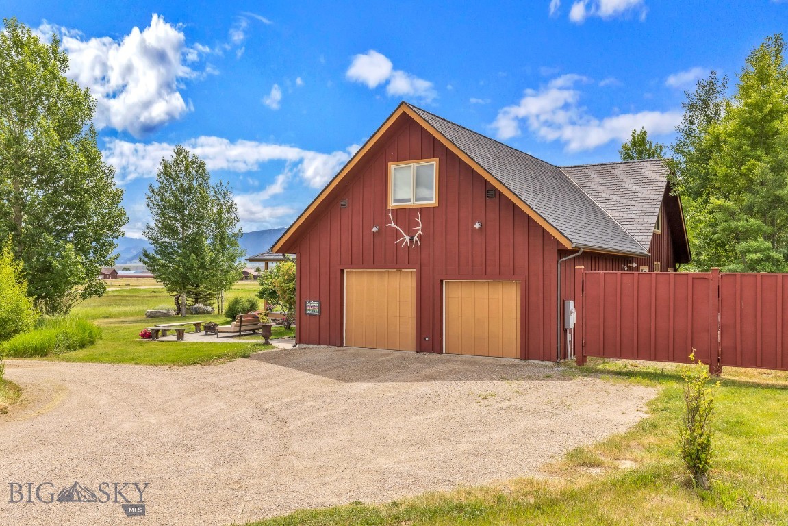 13 Blue Wing Road Property Photo 15