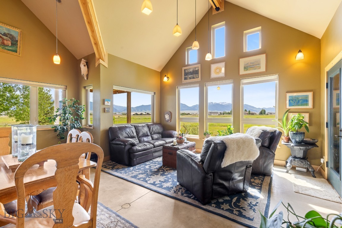 13 Blue Wing Road Property Photo 40