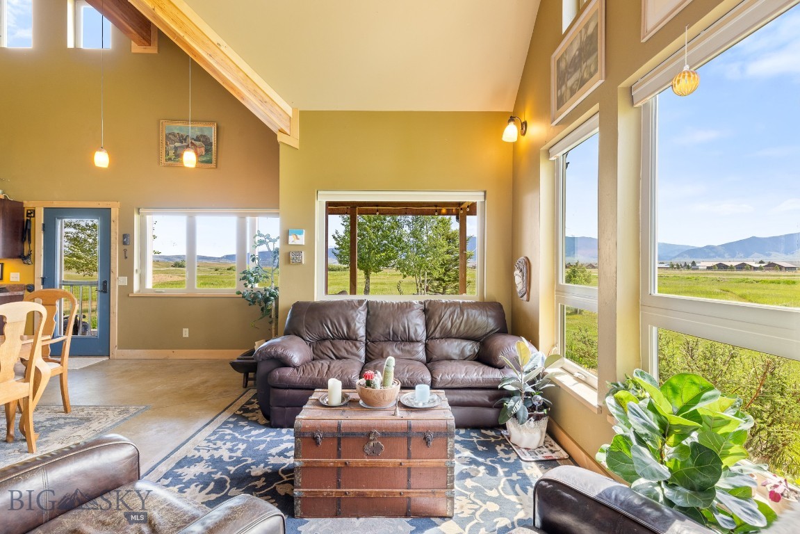 13 Blue Wing Road Property Photo 44