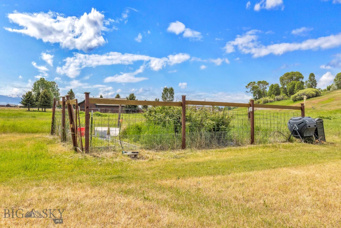 13 Blue Wing Road Property Photo 86