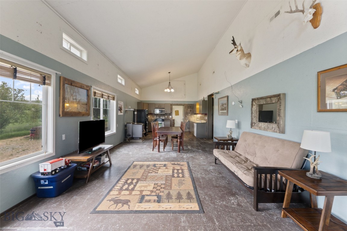 120 N Pine Butte Road Property Photo 8