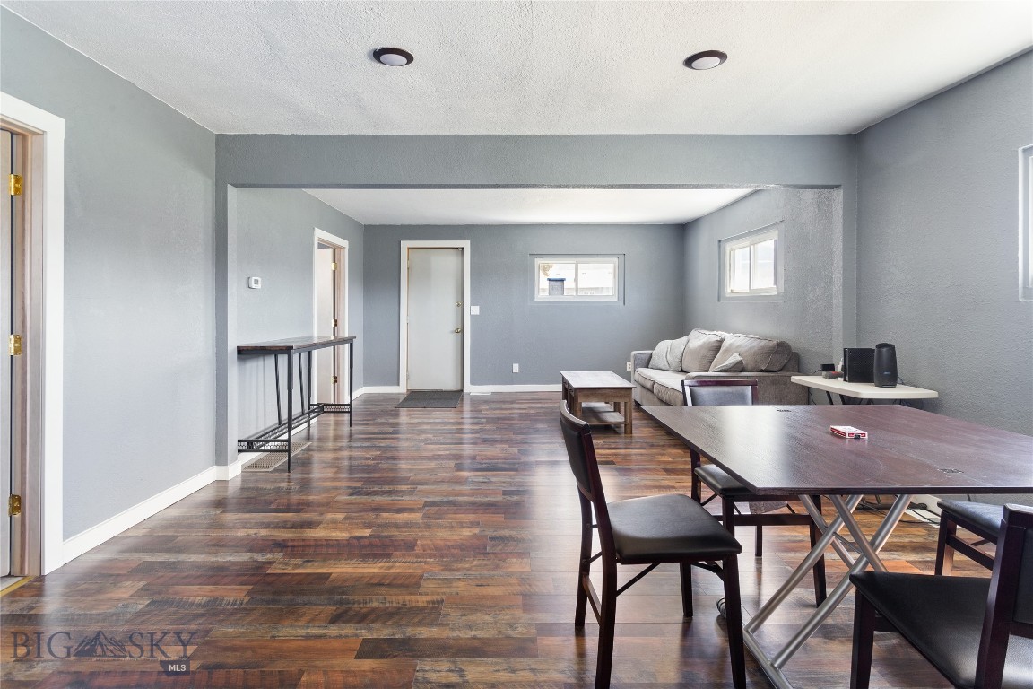 4053 Wynne Avenue Property Photo 6