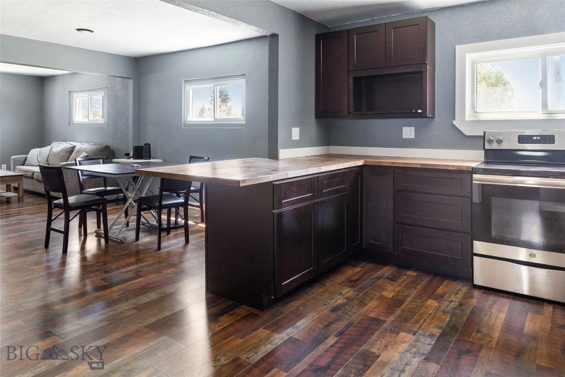 4053 Wynne Avenue Property Photo 8