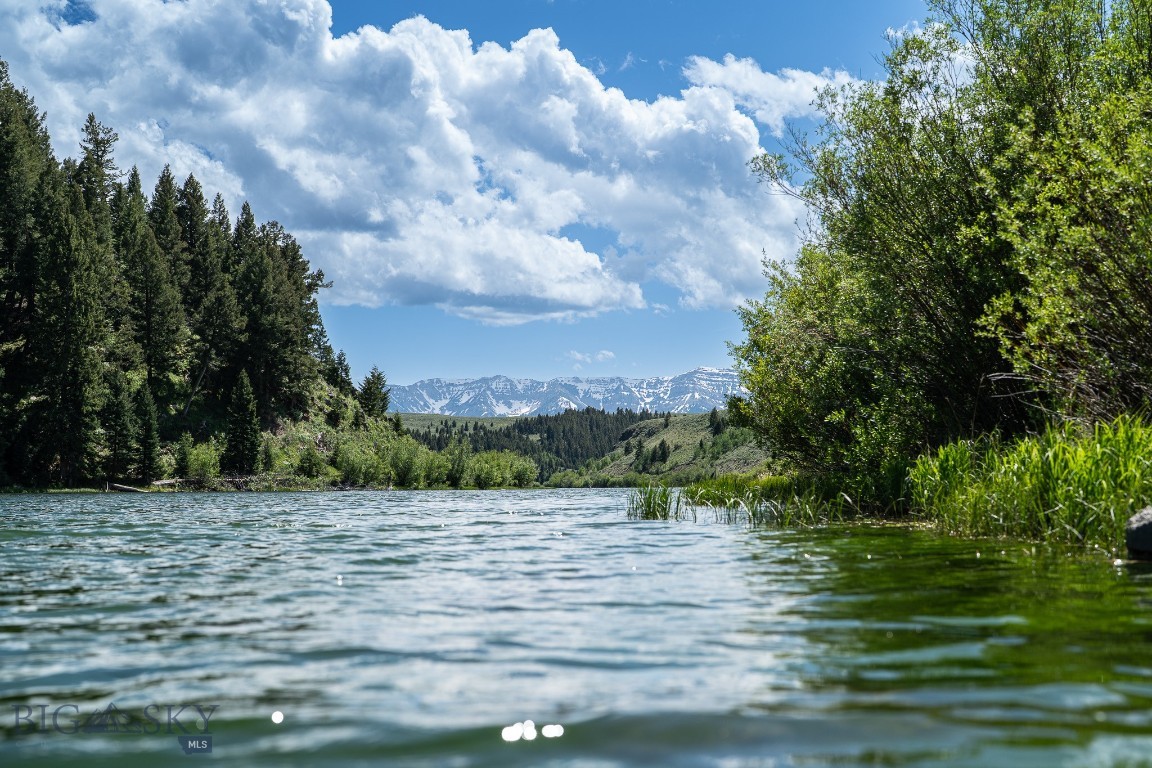 5200 Elk Lake Road Property Photo 4