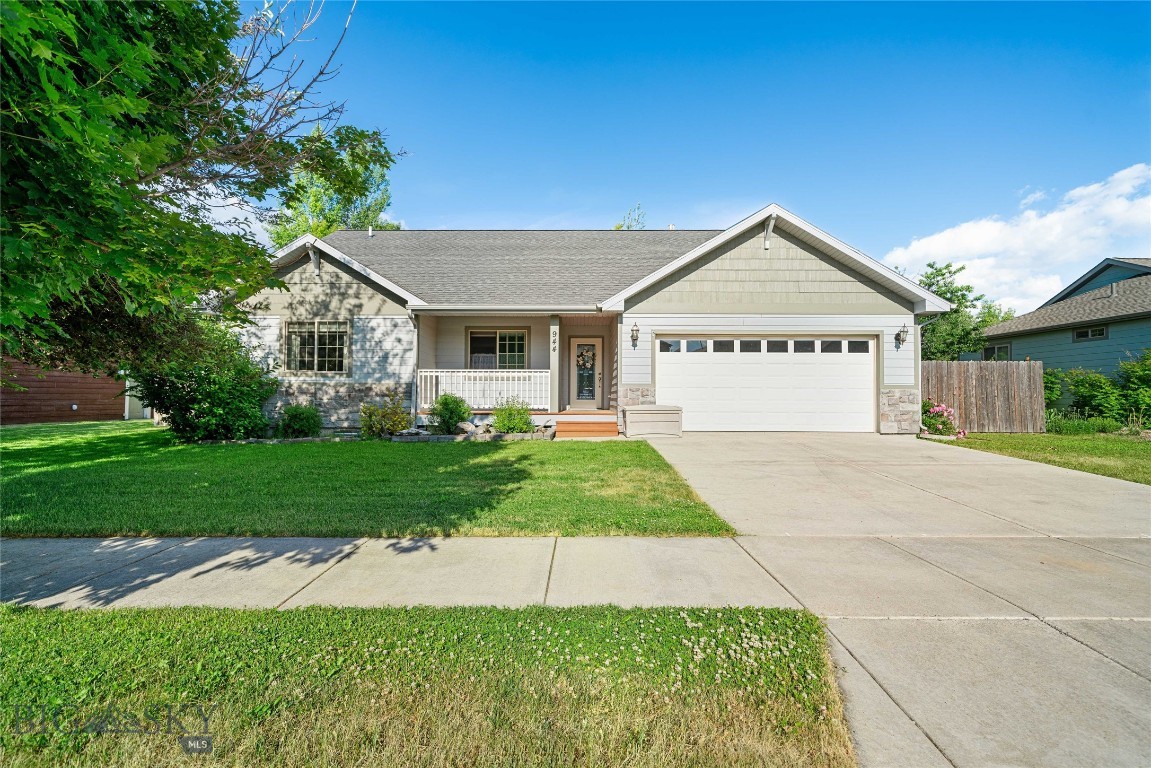 944 Forest Glen Drive Property Photo 4