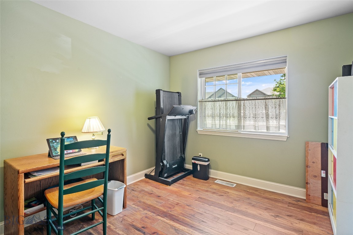 944 Forest Glen Drive Property Photo 22