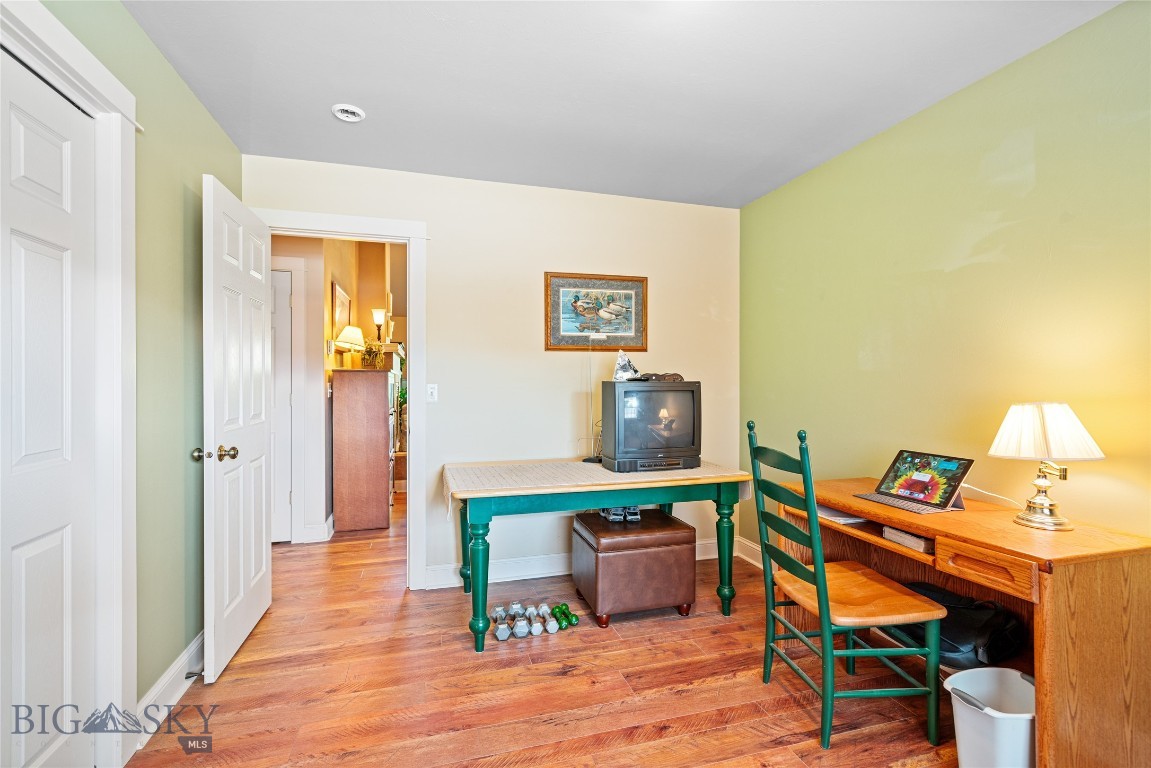 944 Forest Glen Drive Property Photo 27