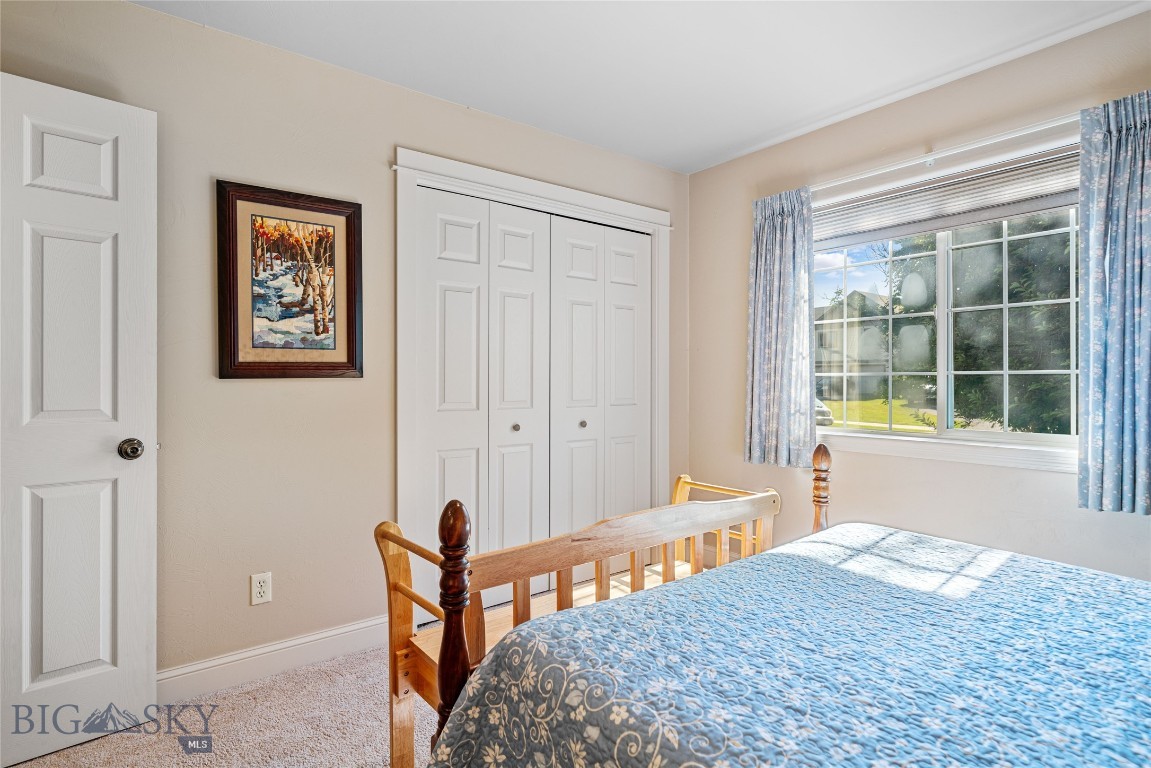 944 Forest Glen Drive Property Photo 28