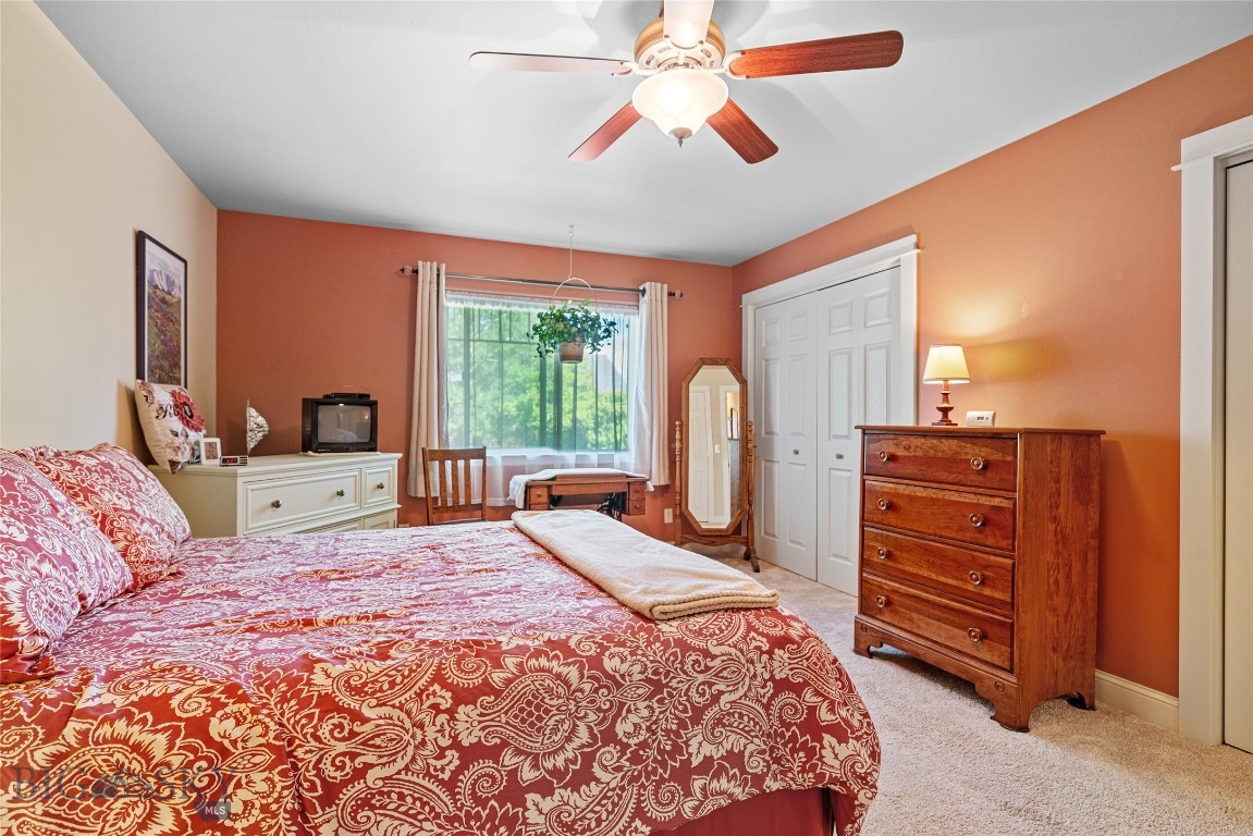 944 Forest Glen Drive Property Photo 32