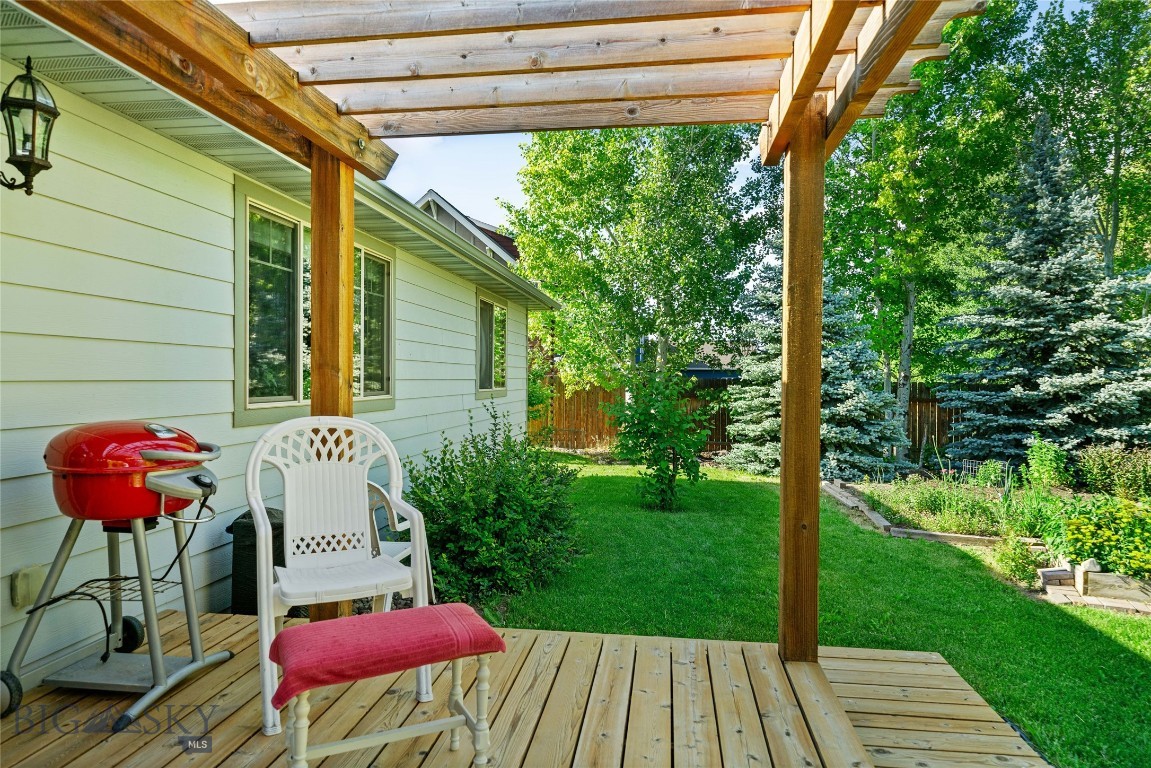 944 Forest Glen Drive Property Photo 39