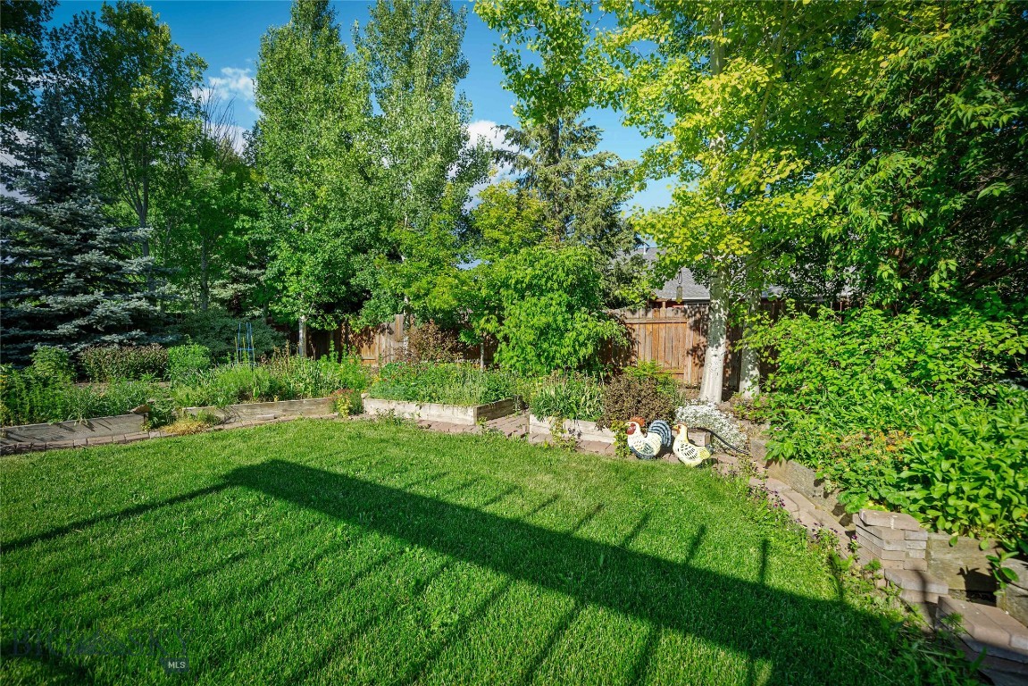 944 Forest Glen Drive Property Photo 41