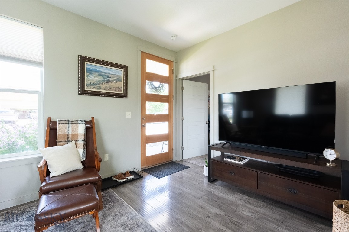 4454 Shadow Glen Property Photo 5