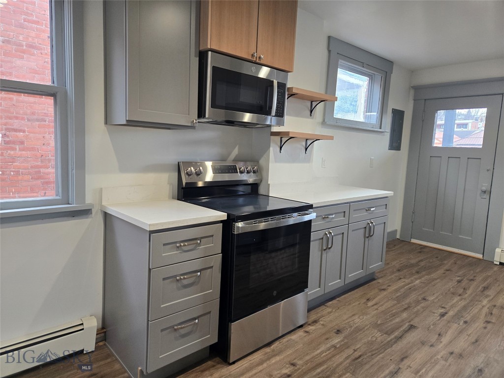 1045 W Galena Street Property Photo 10